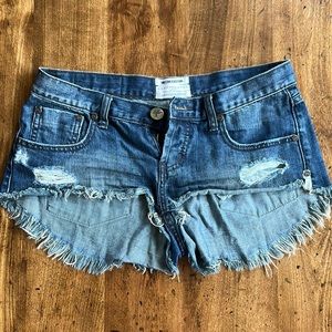 One teaspoon denim shorts size 27